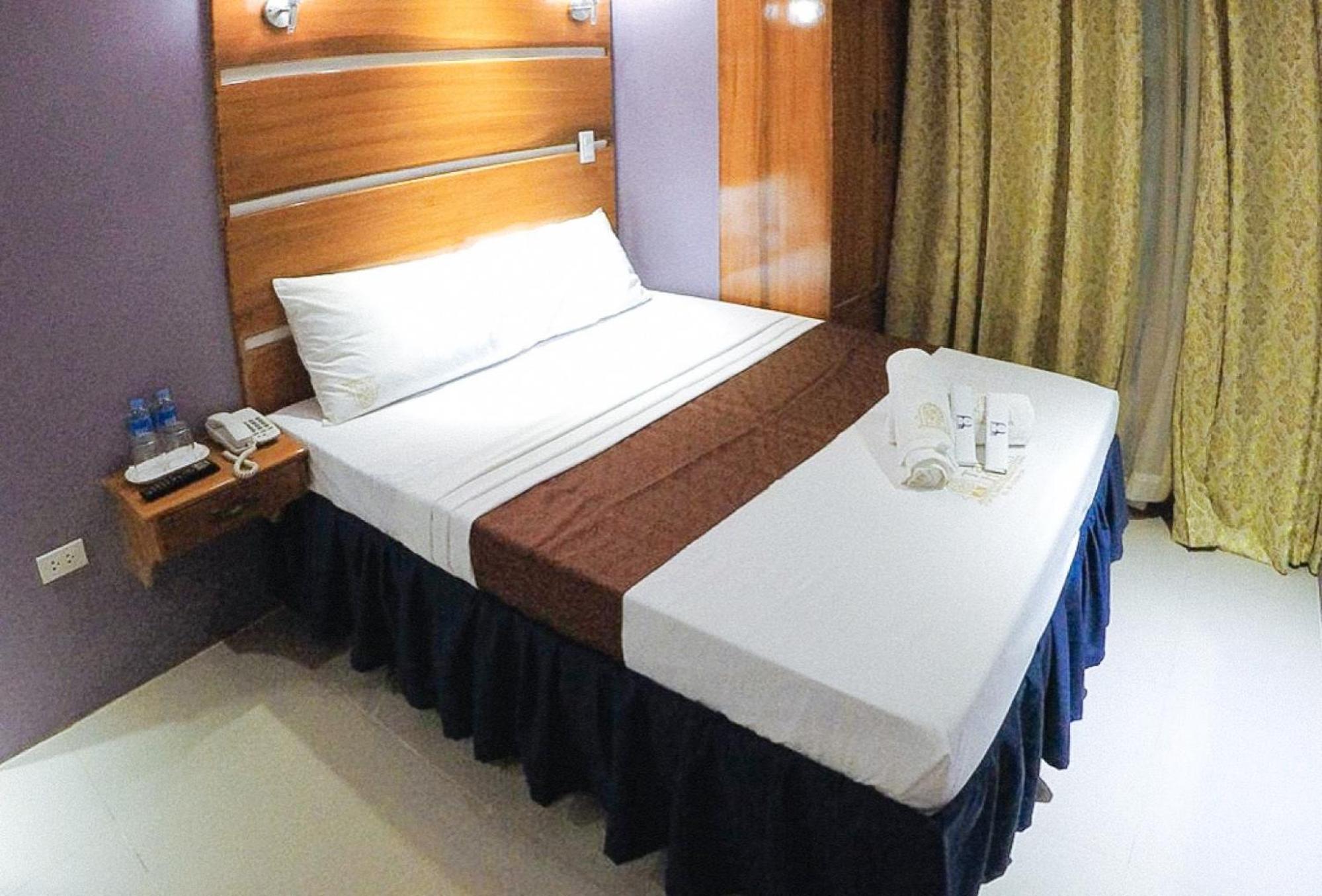 Reddoorz Plus @ Taj Hotel Tuguegarao Luaran gambar