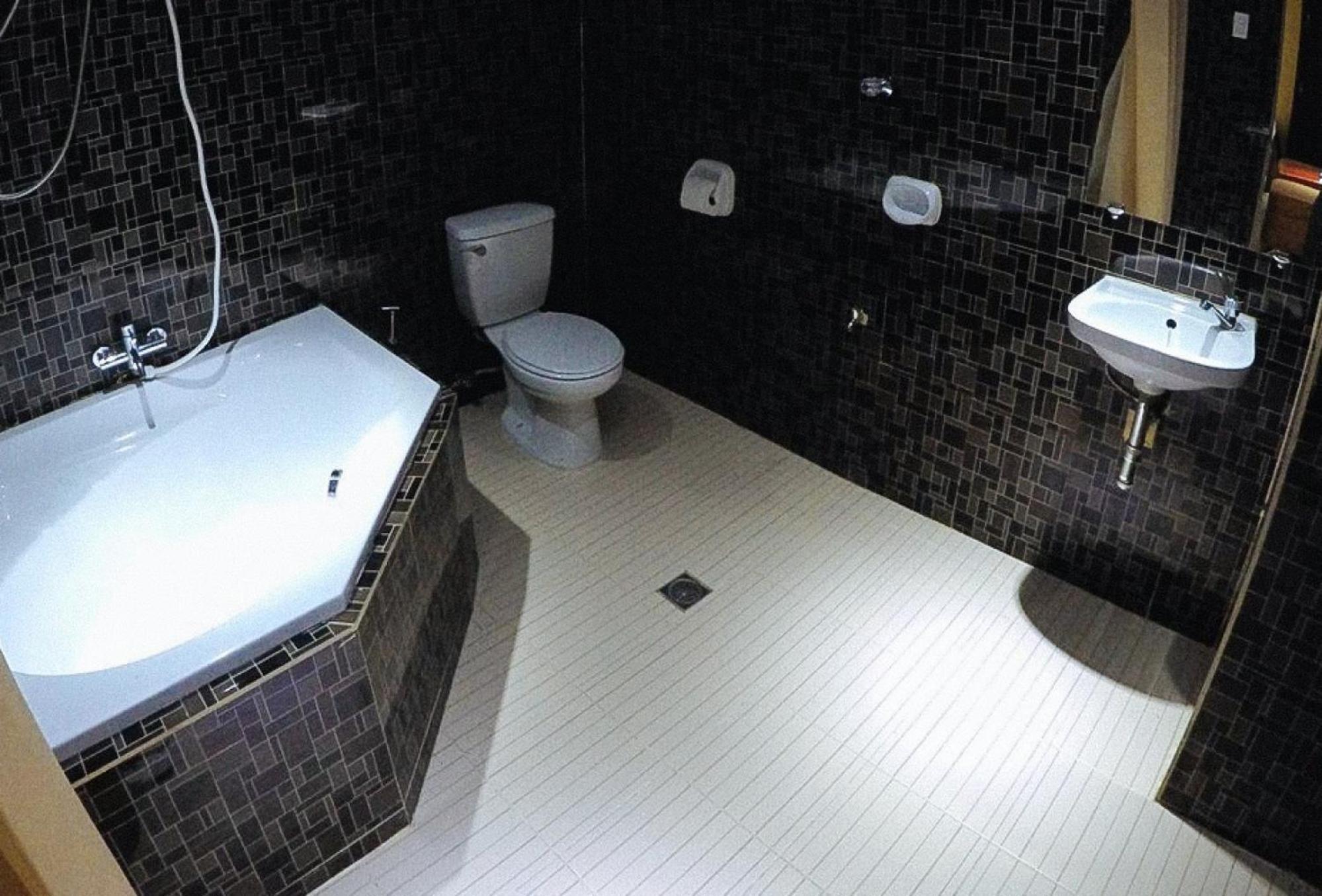 Reddoorz Plus @ Taj Hotel Tuguegarao Luaran gambar