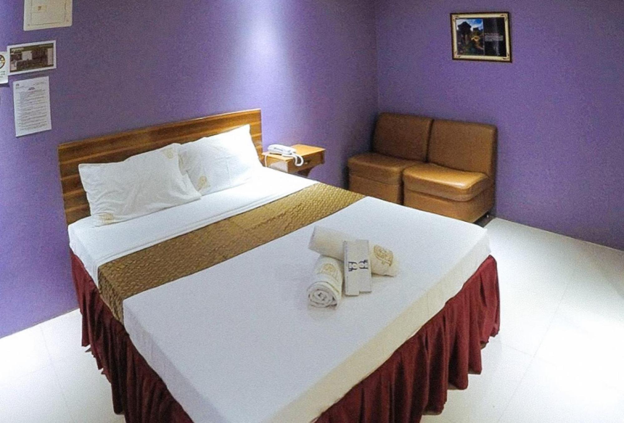 Reddoorz Plus @ Taj Hotel Tuguegarao Luaran gambar